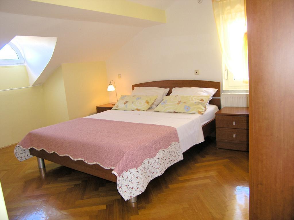 Apartments Kristina 克尔克 外观 照片
