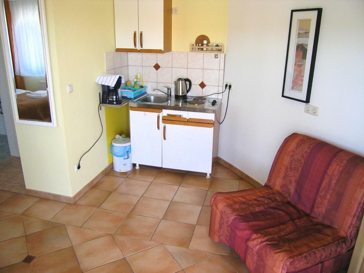Apartments Kristina 克尔克 外观 照片