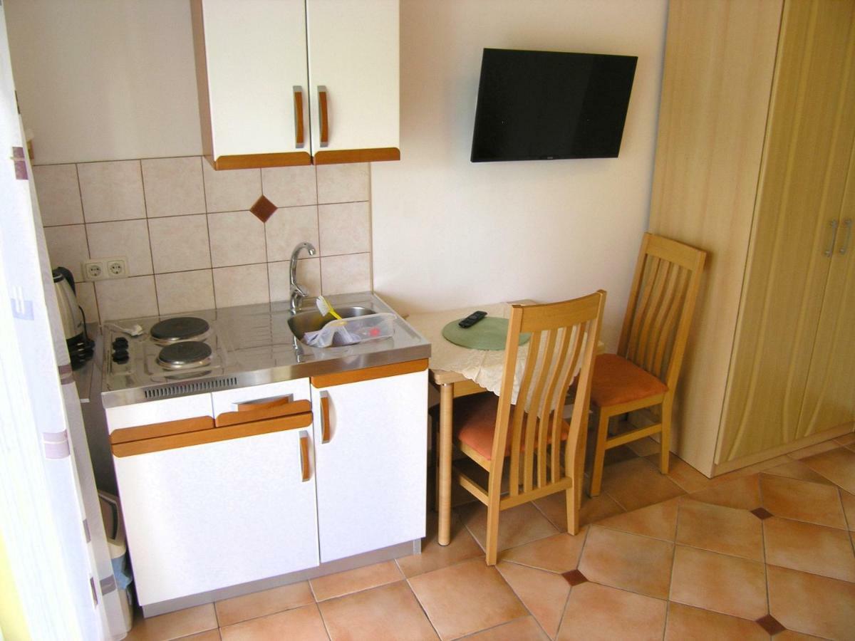 Apartments Kristina 克尔克 外观 照片