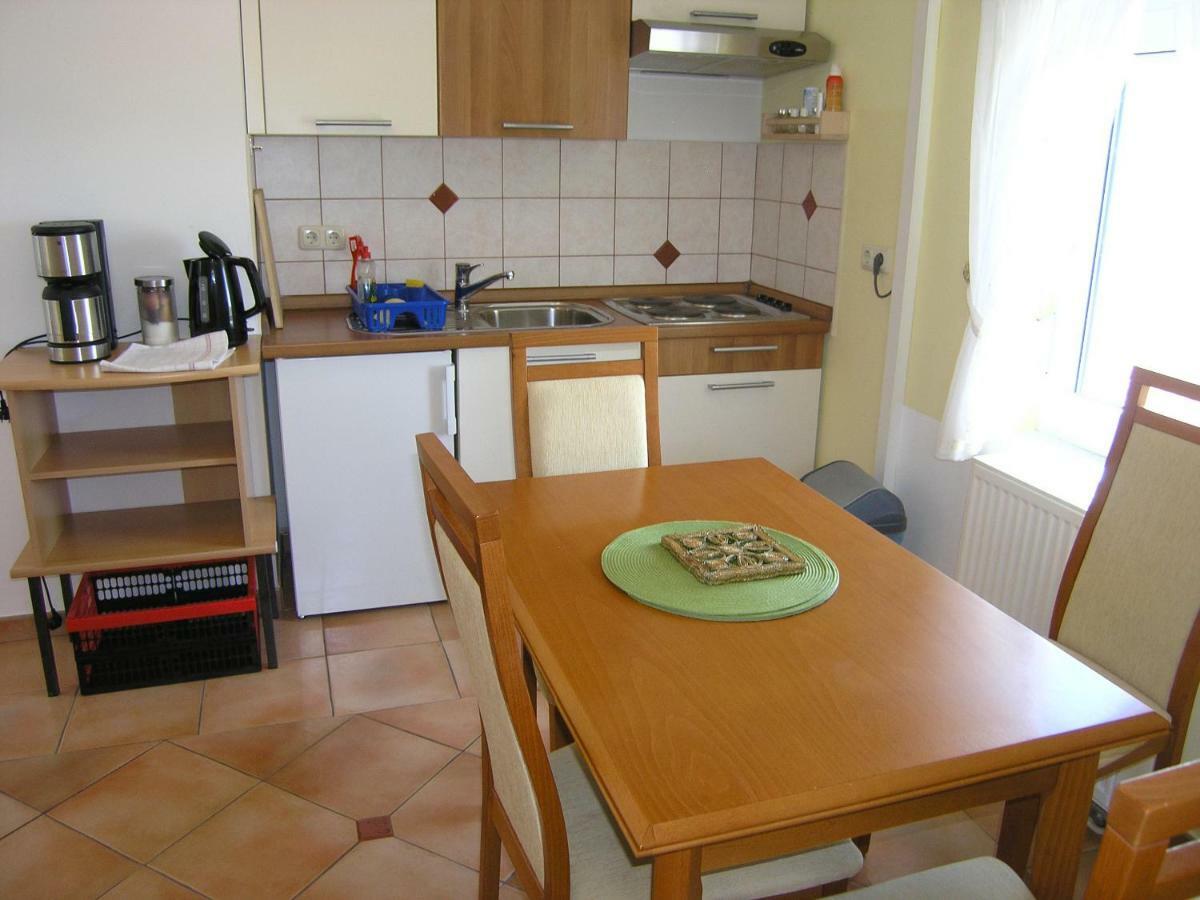 Apartments Kristina 克尔克 外观 照片
